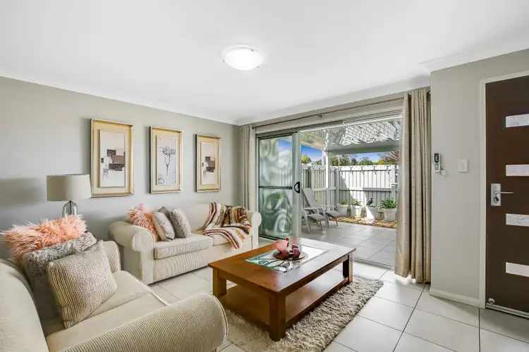 Unit 2/77 Platz Street, Darling Heights QLD 4350