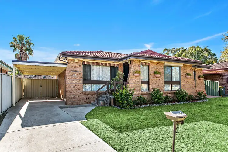 25 Jarrah Way, Albion Park Rail NSW 2527