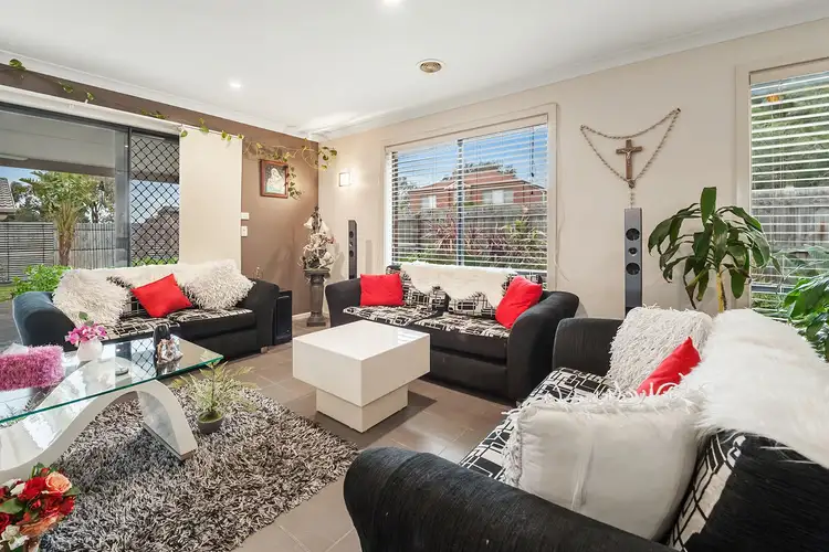 Fifth view of Homely house listing, 7 Taunton Place, Craigieburn VIC 3064