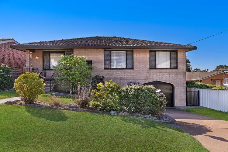 1 Belford Avenue, Bateau Bay NSW 2261