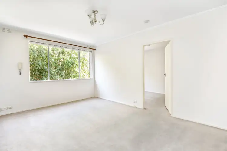 Third view of Homely apartment listing, 8/16 Robe Street, St Kilda VIC 3182