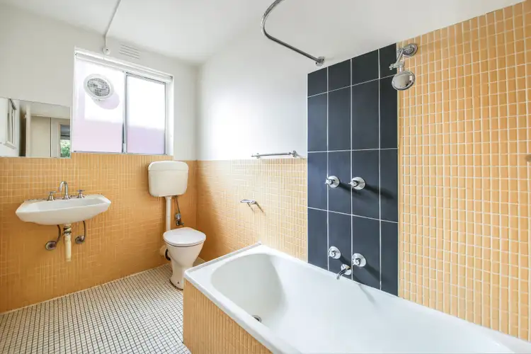 Fourth view of Homely apartment listing, 8/16 Robe Street, St Kilda VIC 3182
