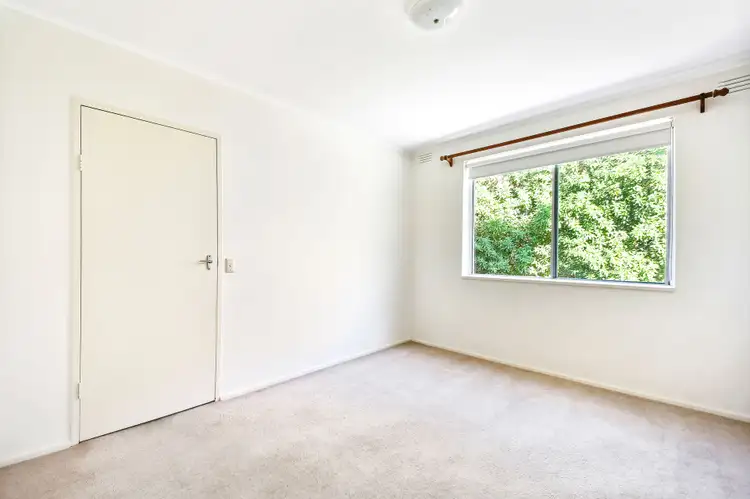 Fifth view of Homely apartment listing, 8/16 Robe Street, St Kilda VIC 3182