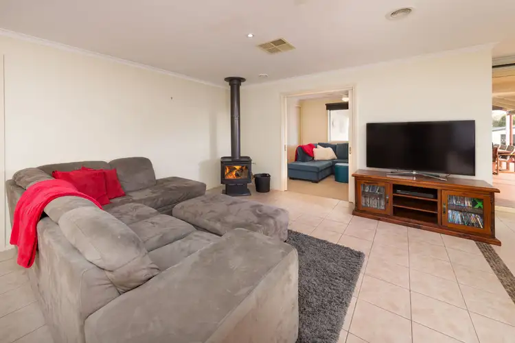 Second view of Homely house listing, 8 Maxwell Drive, Wahgunyah VIC 3687