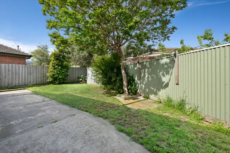 Fifth view of Homely house listing, 10 Rendell Court, Hughesdale VIC 3166