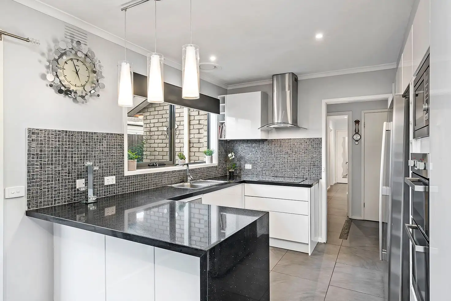 Main view of Homely unit listing, 2/393 Station Street, Bonbeach VIC 3196
