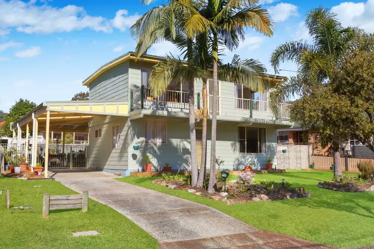 14 Golden Avenue, Point Clare NSW 2250