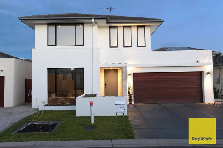 62 Signature Boulevard, Sanctuary Lakes VIC 3030