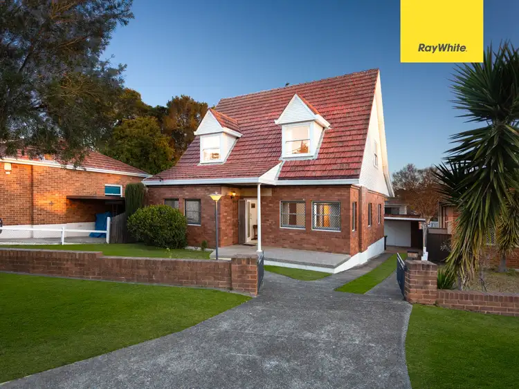 5 huntingdale Avenue, Narwee NSW 2209