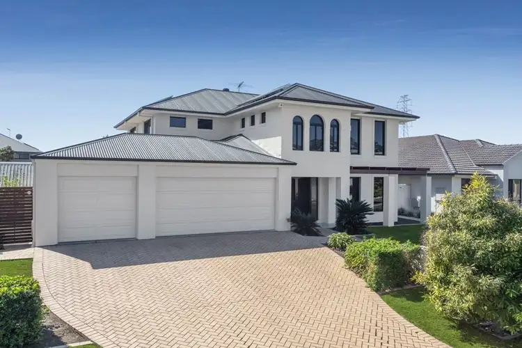 4 Oltrarno Place, Bridgeman Downs QLD 4035