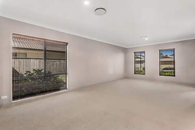 Fourth view of Homely house listing, 4 Oltrarno Place, Bridgeman Downs QLD 4035