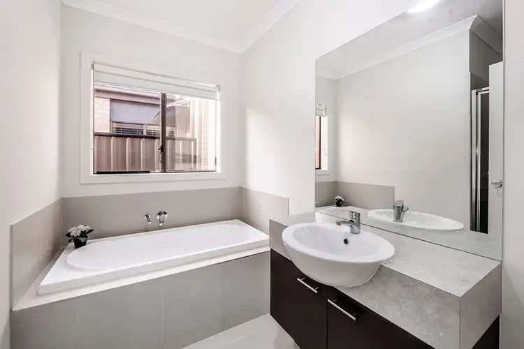 Fifth view of Homely house listing, 14 Pleven Rise, Clyde North VIC 3978