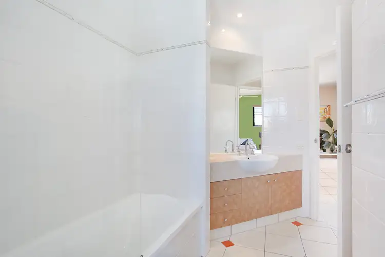 Sixth view of Homely unit listing, 3 'Verdelho' 37 Britannia Avenue, Broadbeach QLD 4218