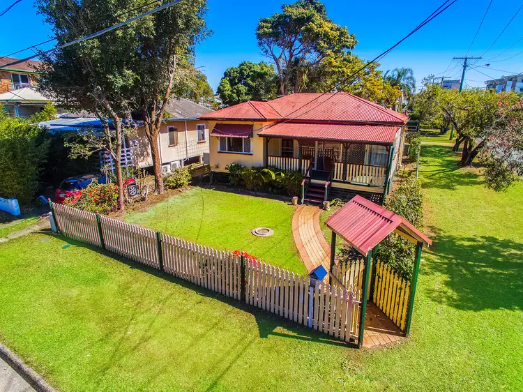 5 Humpybong Esplanade, Redcliffe QLD 4020