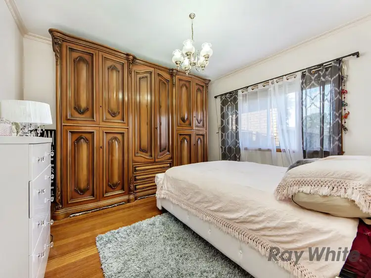 Sixth view of Homely house listing, 4 Hibiscus Avenue, St Albans VIC 3021