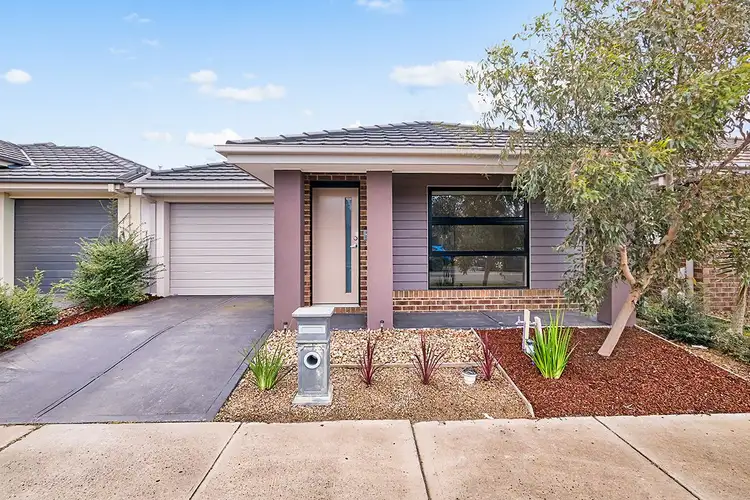 15 Hestia Avenue, Cranbourne West VIC 3977