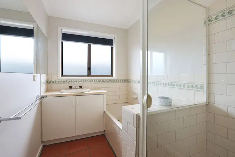 Sixth view of Homely house listing, 4 Grange Court, Corio VIC 3214