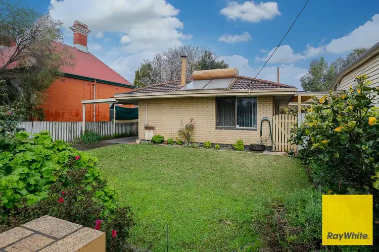 5B Bayley Street