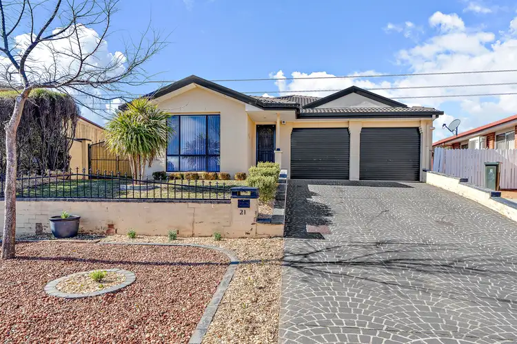 21 Tarrant Crescent, Dunlop ACT 2615