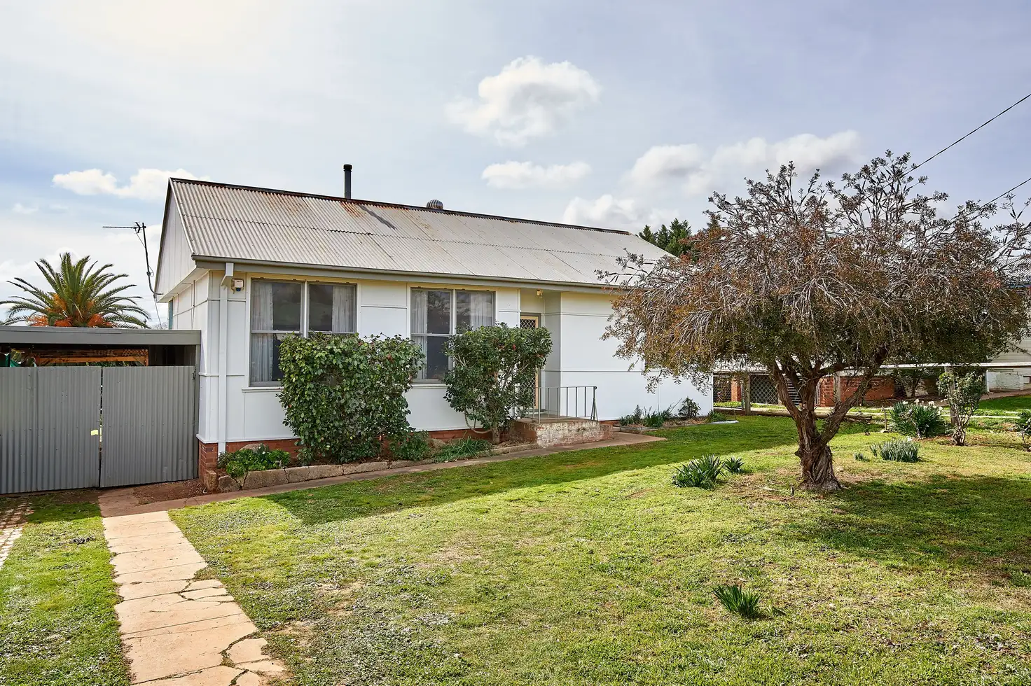 Main view of Homely house listing, 46 Phillip Avenue, Mount Austin NSW 2650