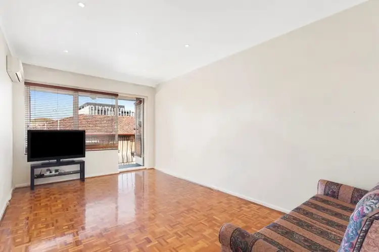 8/264 Neerim Road, Carnegie VIC 3163
