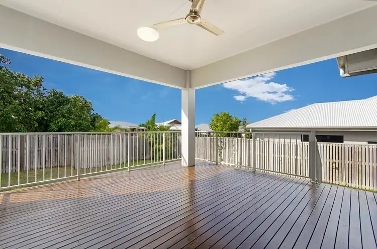 5 Deedes Crescent, Bushland Beach QLD 4818