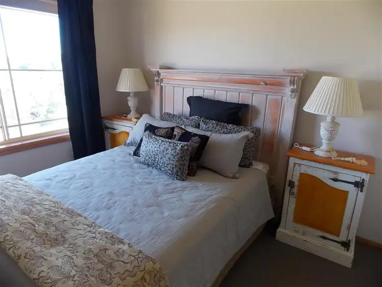 Seventh view of Homely house listing, 9 Glengowrie Close, Parkes NSW 2870