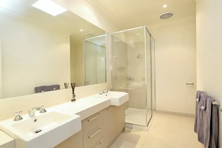 Sixth view of Homely house listing, 5 Exmoor Close, Highton VIC 3216