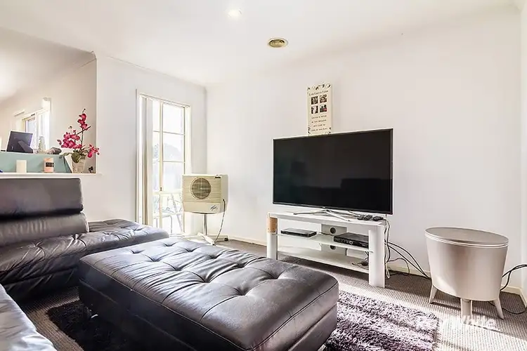 Second view of Homely house listing, 8 Nyarrin Place, Cranbourne West VIC 3977