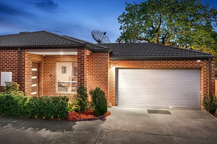 2/6 Hourigan Avenue, Clayton VIC 3168
