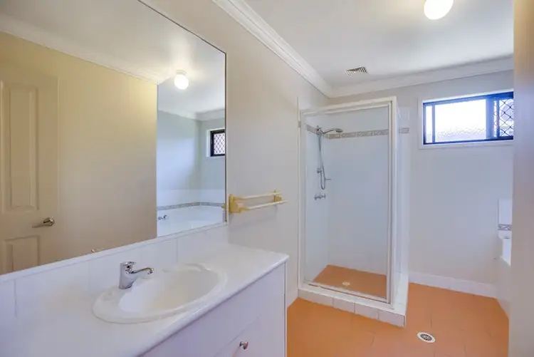 Second view of Homely house listing, 7 HOLLAND Crescent, Wynnum West QLD 4178