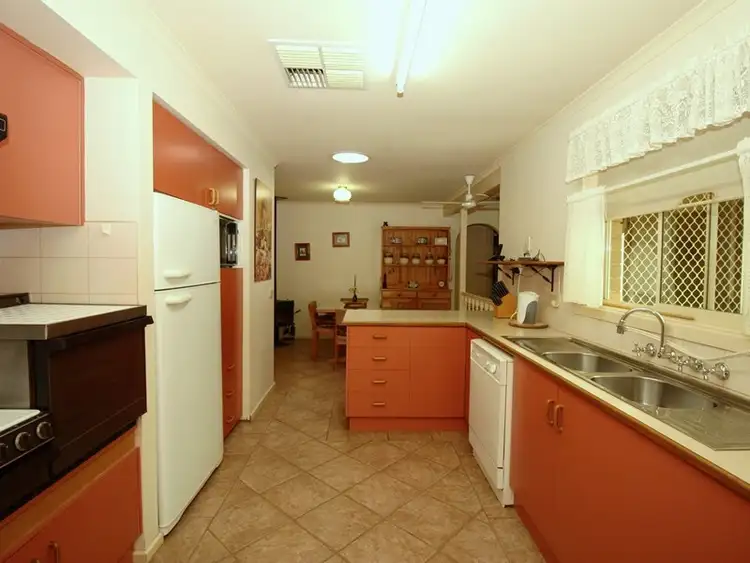 Second view of Homely house listing, 6 Najar Court, Berri SA 5343