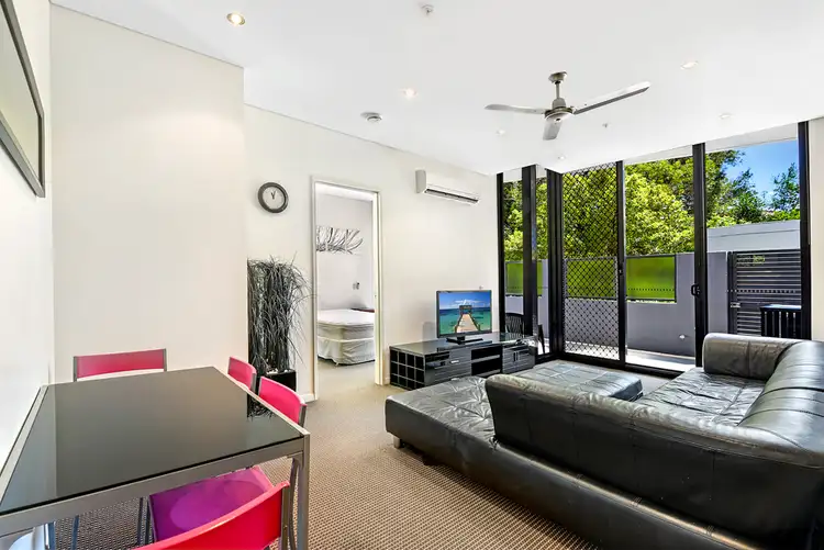 2 Aqua Street, Southport QLD 4215