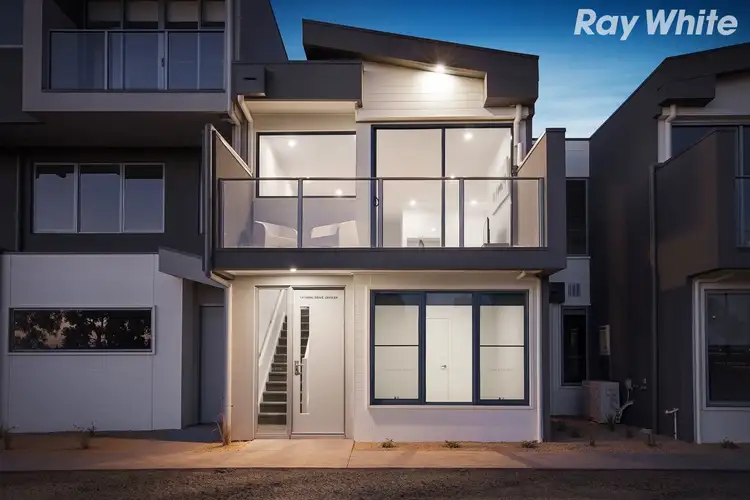 14 Topal Drive, Officer VIC 3809