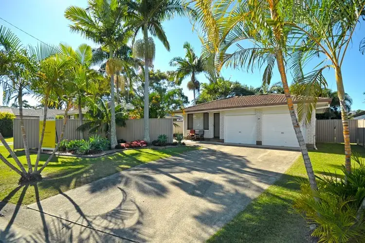 23 Alec Avenue, Mermaid Waters QLD 4218