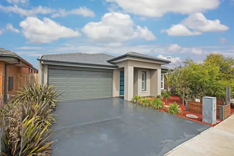 2 Rocky Point Road, Armstrong Creek VIC 3217