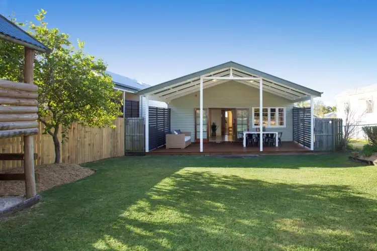 74 Alexandra Street, Bardon QLD 4065