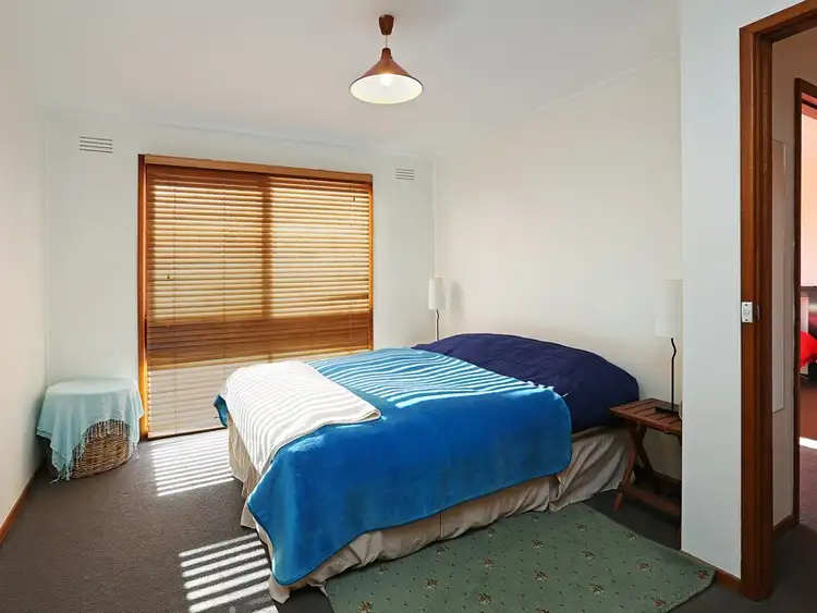 Fifth view of Homely house listing, 1 Grenoble Court, Highton VIC 3216