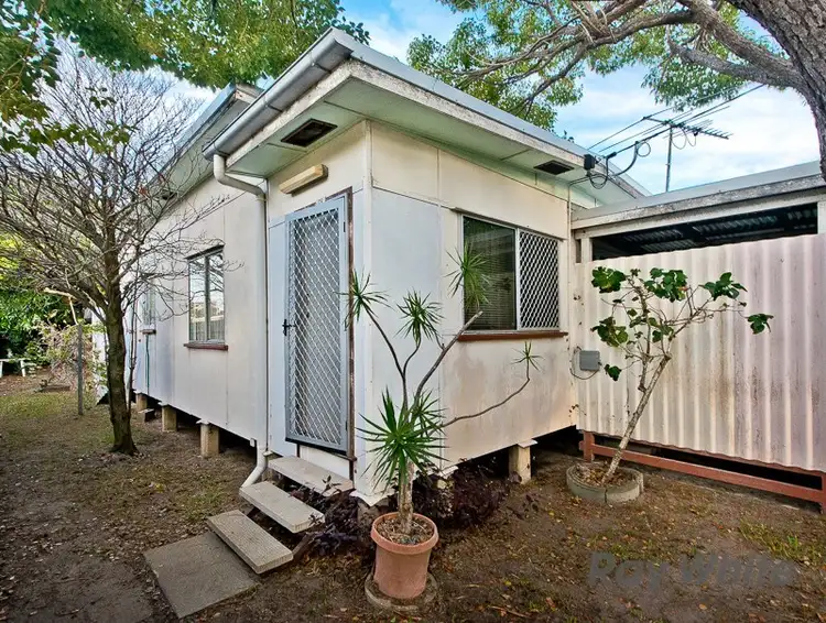 38 Tilley Street, Redcliffe QLD 4020