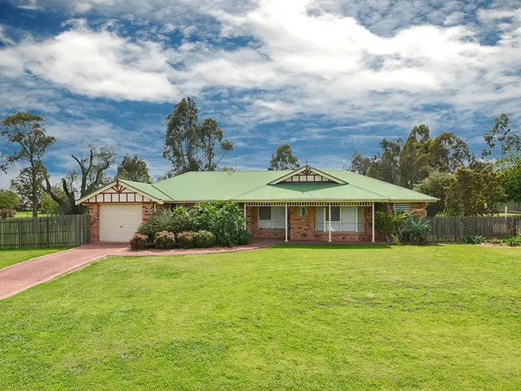 15 Carys Road, Glenvale QLD 4350