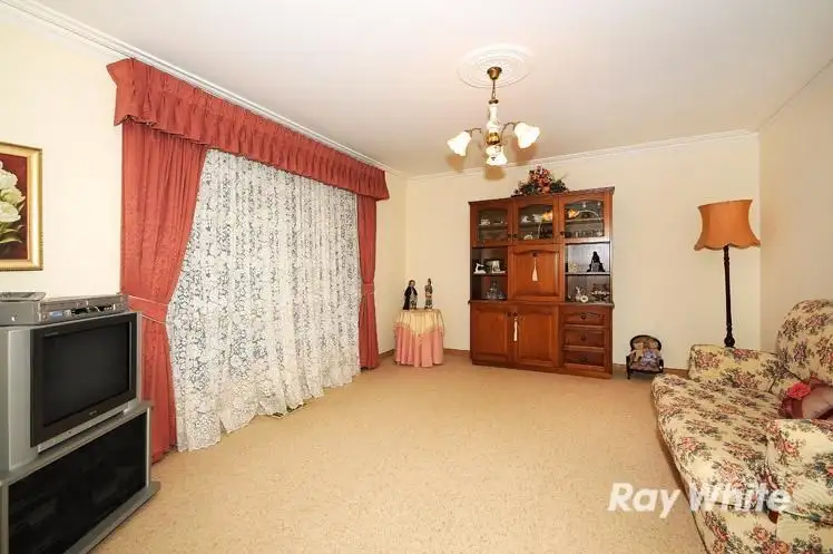 Fifth view of Homely house listing, 4 Dylan Court, Berwick VIC 3806