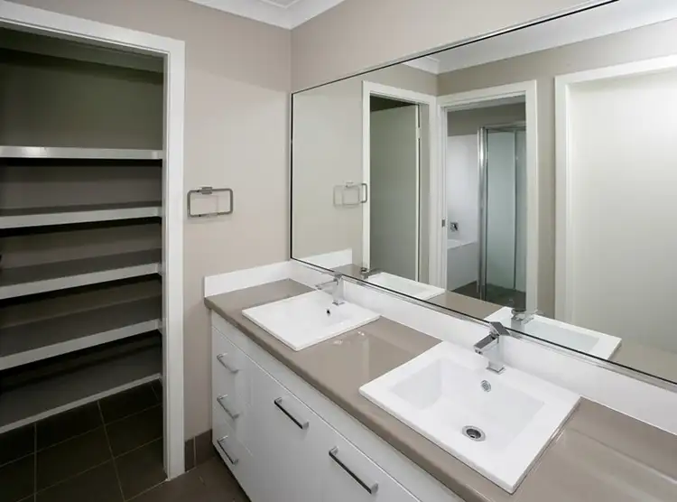 Seventh view of Homely house listing, 4 Breasley Crescent, Boorooma NSW 2650