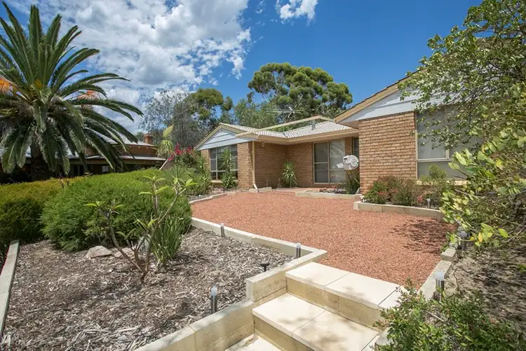 12 Gaza Court, Greenmount WA 6056