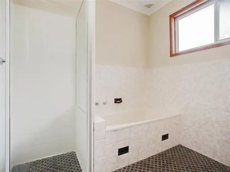 Fifth view of Homely house listing, 10 Burnham Close, Thornton NSW 2322