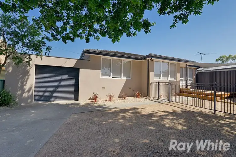 1/4 Burton Court, Bayswater VIC 3153