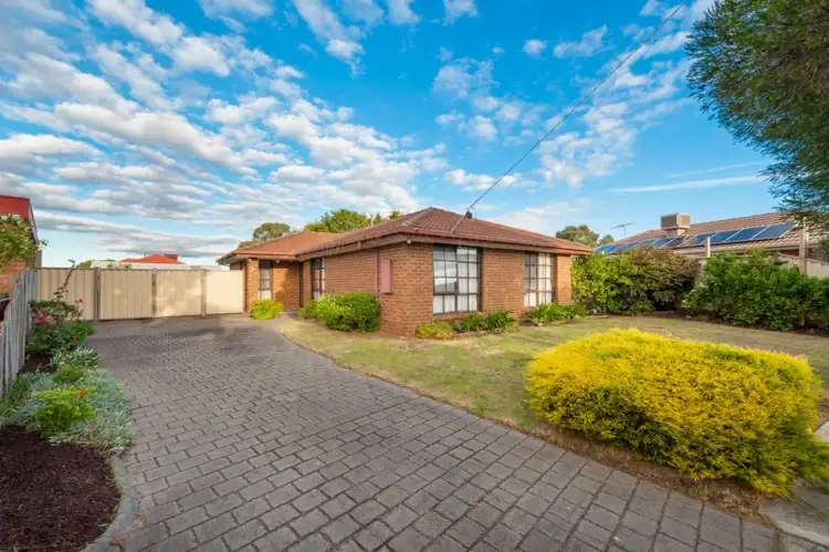 Second view of Homely house listing, 8 Ottery Court, Craigieburn VIC 3064