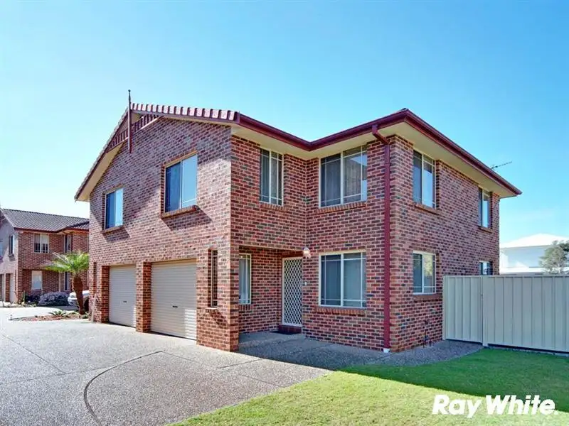 Main view of Homely townhouse listing, 4/29 Pur Pur Avenue, Lake Illawarra NSW 2528