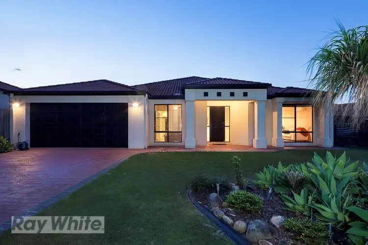 4 Potts Place, Redland Bay QLD 4165