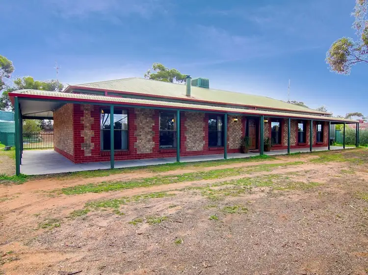 28 Woolston Road, Berri SA 5343
