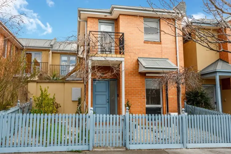 28 Waterford Avenue, Maribyrnong VIC 3032